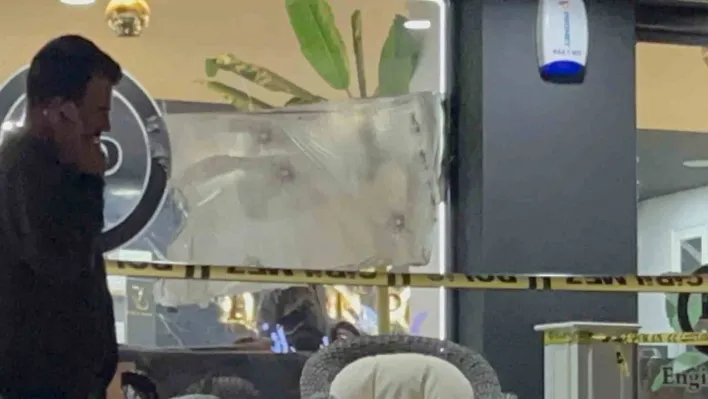 Ataşehir'de Engin Polat'a ait kuaföre silahlı saldırı