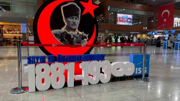 Atatürk 10 Kasım'da İstanbul Sabiha Gökçen'de anıldı