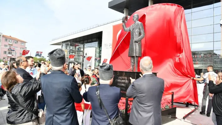 Atatürk Heykelinin açılışı gerçekleşti