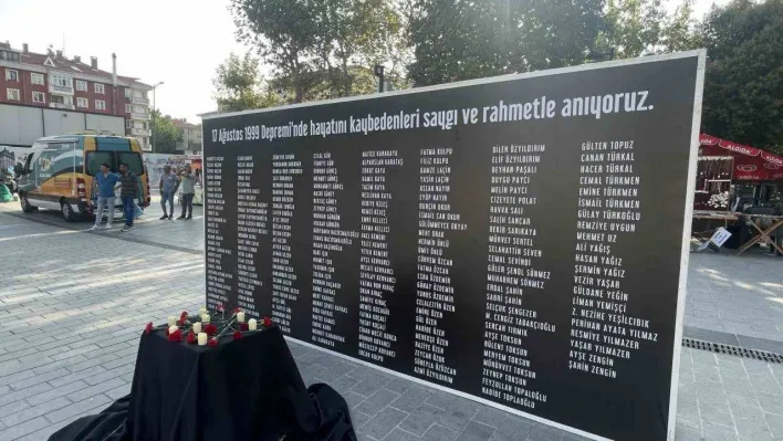 Avcılar Belediyesi tarafından 17 Ağustos 1999 Marmara depremi anma programı düzenlendi