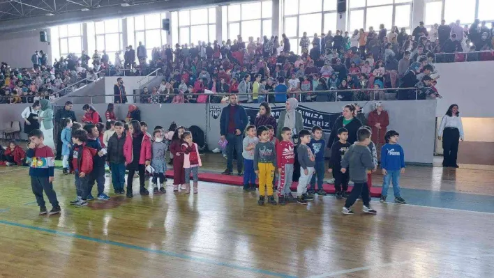 Avcılar'da akran zorbalığına karşı 'Zorba olma kanka ol' etkinliği yapıldı