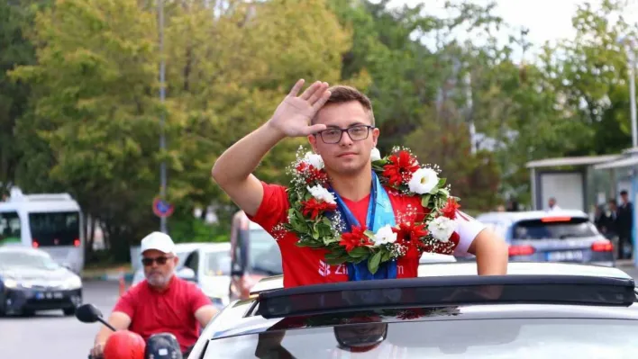 Avrupa şampiyonuna görkemli karşılama