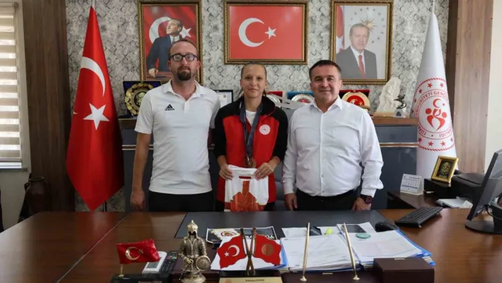 Ayla Köse'den gurur veren başarı