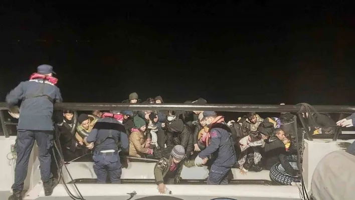 Ayvacık açıklarında 76 kaçak göçmen yakalandı