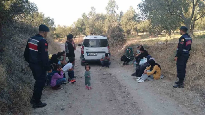 Ayvacık'ta 16 kaçak göçmen ile 2 organizatör yakalandı