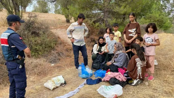 Ayvacık'ta 22 kaçak göçmen ile 5 organizatör yakalandı