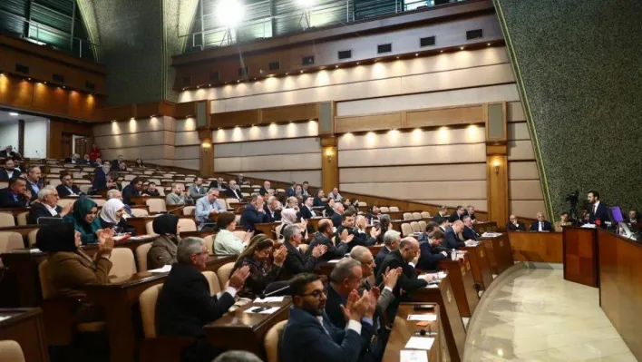 Bağcılar Belediye Başkanı Özdemir: 'İETT'nin otonom aracını devrim otomobillerinin kaderine terk ettiniz'