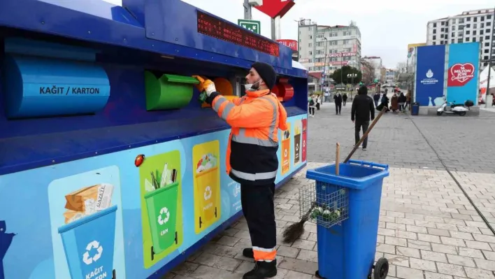 Bağcılar'da 1 milyon 190 bin 395 ağaç geri dönüşümle kurtarıldı