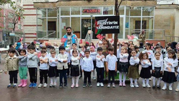 Bağcılar'da Filistinliler için hayır çarşısı açılışı yapıldı