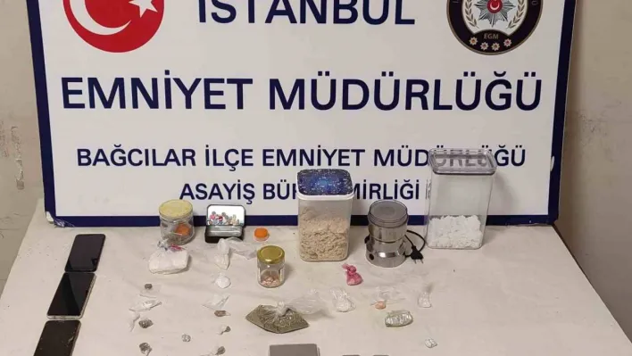 Bağcılar'da uyuşturucu operasyonu: 1 kilo 456 gram uyuşturucu madde ve 71 adet uyuşturucu hap ele geçirildi