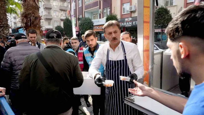 Bahçelievler'de şehitler için mevlit okutuldu, lokma dağıtıldı