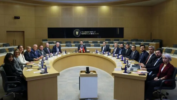 Bakan Bayraktar: 'Nükleer santrallerle ilgili dünyanın önde gelen şirketleri ile görüşmelerimizi sürdürüyoruz'
