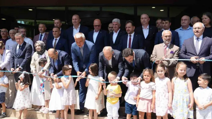 Bakan Ersoy: 'Kütüphanelerimiz, ülkemizin gelişimine yalnızca eşlik eden değil, ona yön veren proaktif yapılar olarak katkı sunacaklardır'