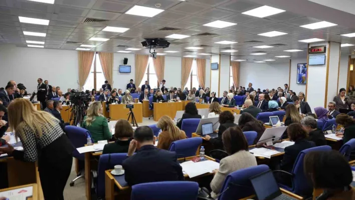 Bakan Göktaş: 'Sosyal medya kullanımına yönelik yaş sınırı düzenlemesi üzerinde titizlikle çalışıyoruz'