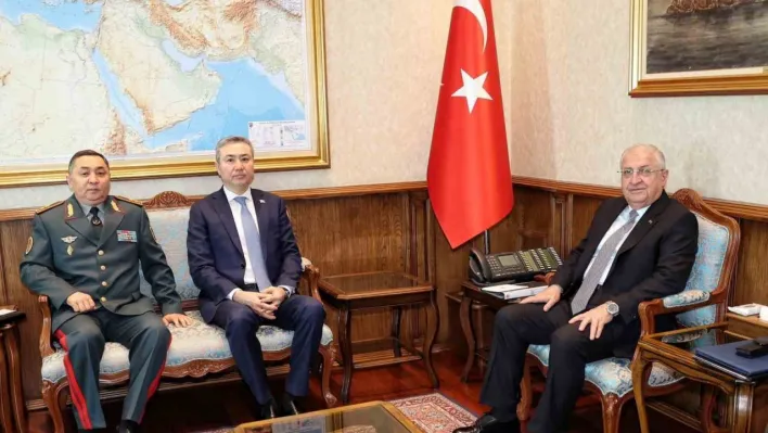 Bakan Güler, Kazakistan'ın Ankara Büyükelçisi Yerkebulan Sapiyev'i kabul etti