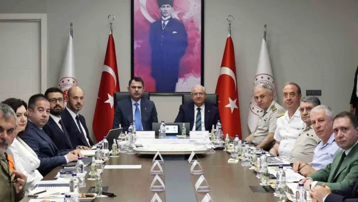 Bakan Güler ve Kurum'dan Ay Yıldız projesine ilişkin toplantı