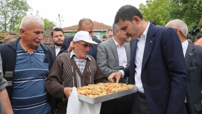 Bakan Kurum: 'Pazartesi günü 5 milyon liralık kaynağı belediyemize göndereceğim''