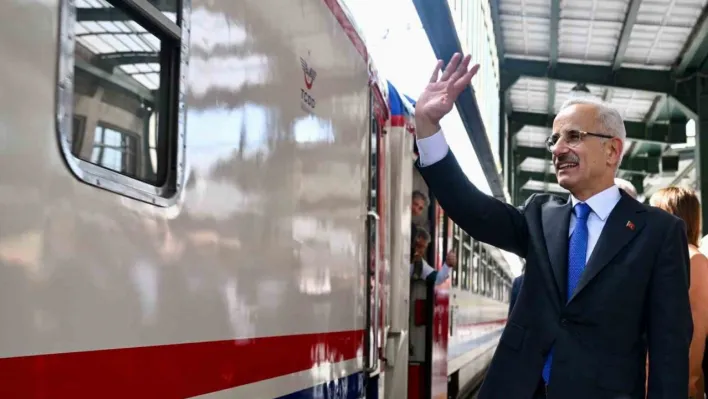 Bakan Uraloğlu: '2025-2026 kış sezonu seferleri 22 Aralık'ta başlayacak, 1 Mart 2026 tarihine kadar devam edecek'