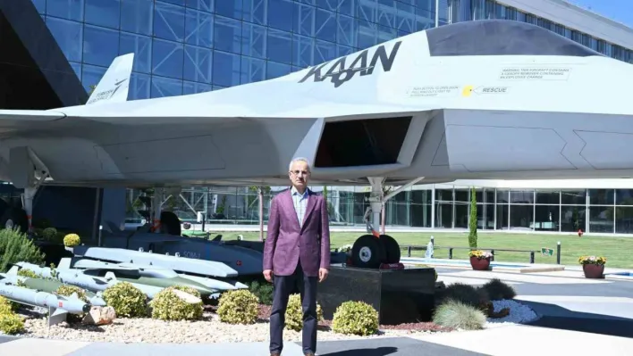 Bakan Uraloğlu, TUSAŞ'ı ziyaret ederek incelemelerde bulundu