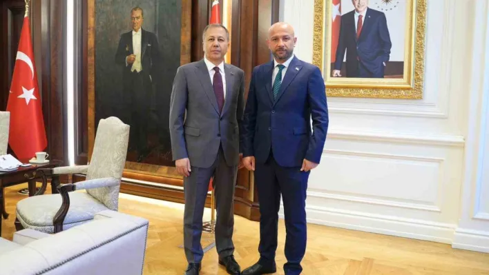 Bakan Yerlikaya, Suriye Acil Durum ve Afet Yönetimi Bakanı Raid Salih ile bir araya geldi