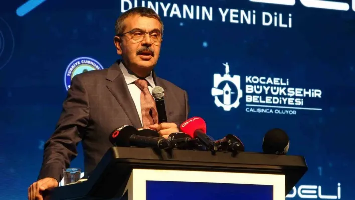 Bakan Yusuf Tekin : '620 bin akıllı tahtayı okullarımıza dağıtmış olacağız'