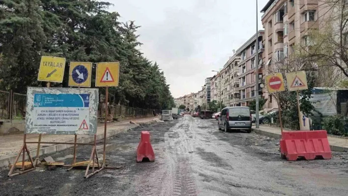 Bakırköy'de hastane yolu, İSKİ'nin altyapı çalışması nedeniyle 6 aydır kapalı