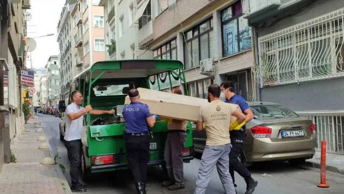 Bakırköy'de yaşayan emekli albay evinde ölü bulundu
