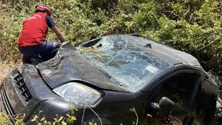 Balıkesir-Bandırma karayolunda feci kaza: 1 ölü, 2 yaralı
