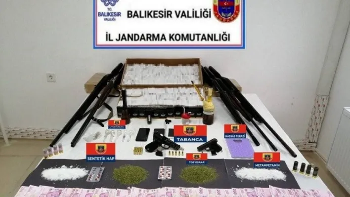 Balıkesir'de 20 şahsa uyuşturucu operasyonu