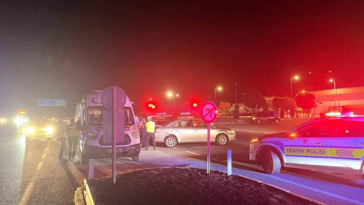 Balıkesir'de çift taralı trafik kazası, 4 yaralı