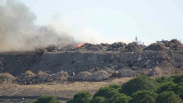 Balıkesir'de çöp depolama tesisinde yangın