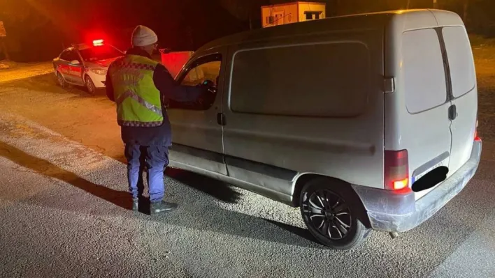 Balıkesir'de jandarma 8 aranan şahsı yakalandı