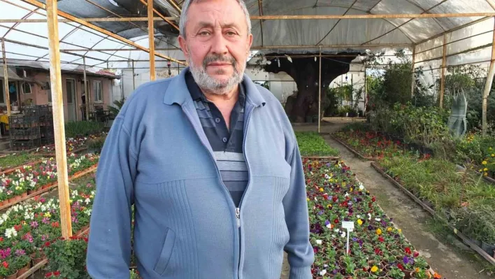 Balıkesir'de makine mühendisi çiçekçi oldu