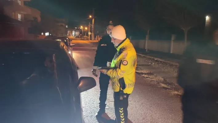 Balıkesir'de polisten 'Asayiş ve Trafik' uygulaması