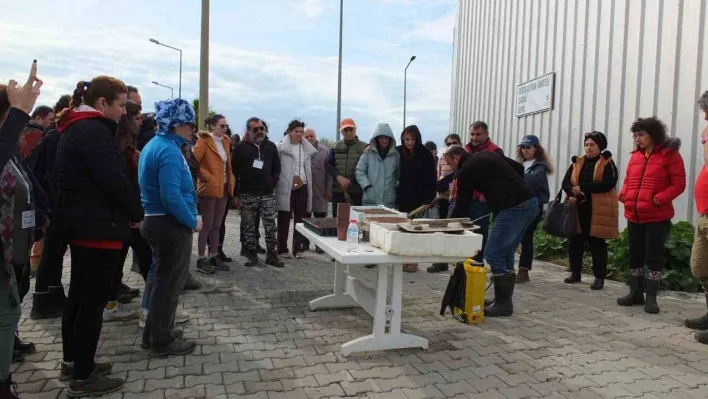 Balıkesir'de Tıbbi ve Aromatik Bitki Kursuna kadın ilgisi