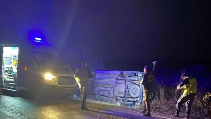 Balıkesir'de trafik kazası: 1 ölü, 2 yaralı