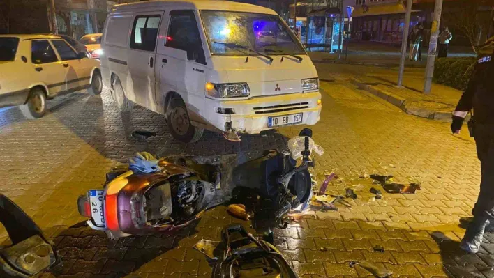 Balıkesir'de trafik kazasında motosiklet sürücüsü yaralandı