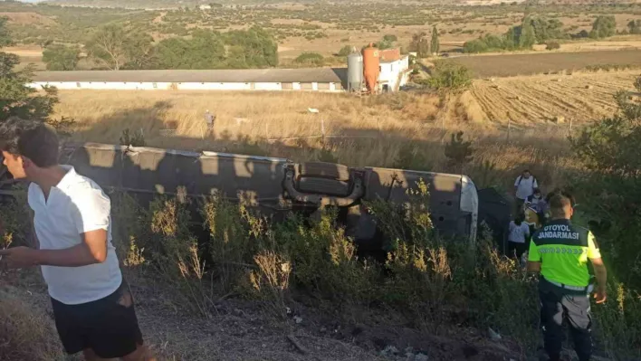 Balıkesir'de yolcu otobüsü devrildi: 1'i ağır 27 yaralı