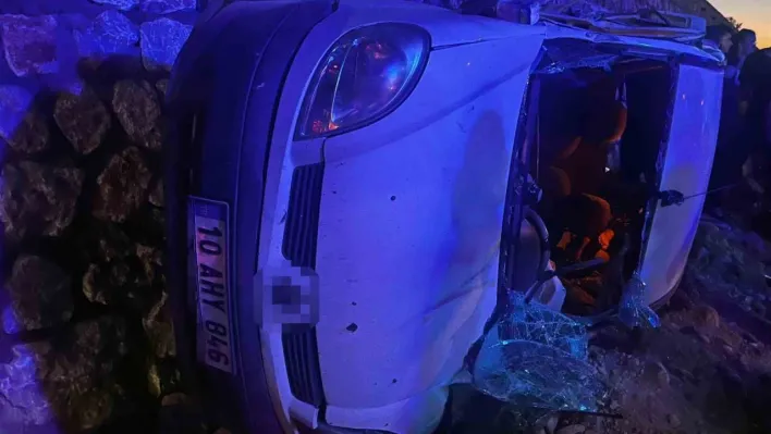 Balıkesir'de zincirleme trafik kazası: 1 ölü, 4 yaralı