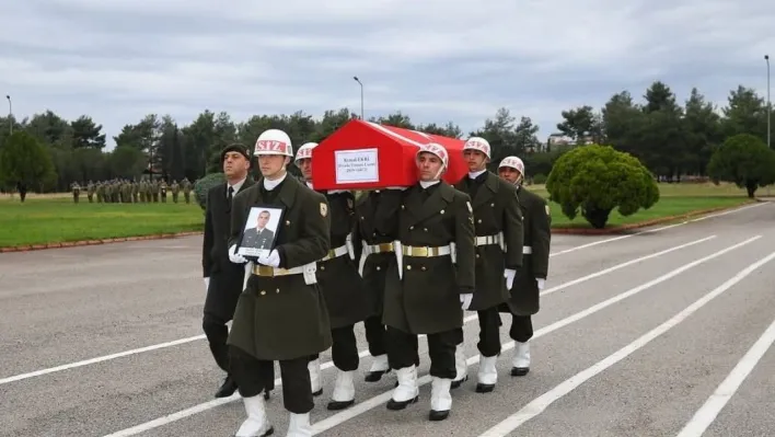 Balıkesir'deki silahlı saldırıda yaşamını yitiren uzman çavuş için askeri tören düzenlendi