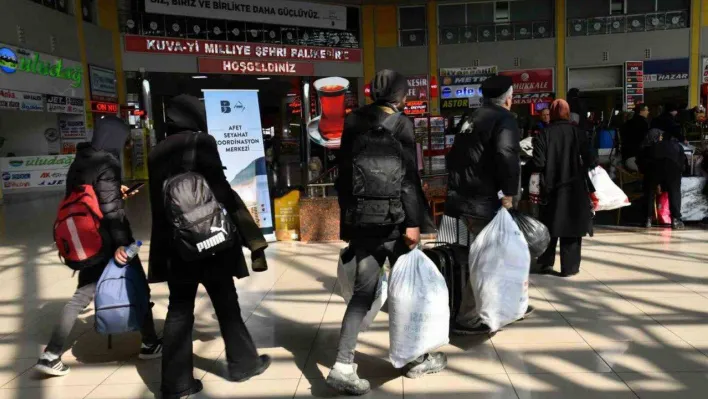 Balıkesir, depremzedeleri bağrına bastı
