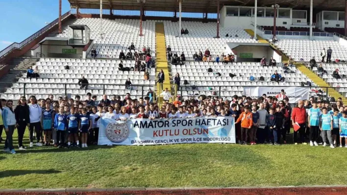 Bandırma'da, 29 Ekim Cumhuriyet Bayramı 100. Yıl Atletizm Yarışmaları düzenlendi