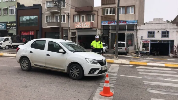 Bandırma'da trafikte 'önce yaya' denetimleri sürüyor