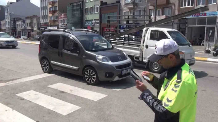 Bandırma'da trafikte 'Önce yaya' denetimleri devam ediyor