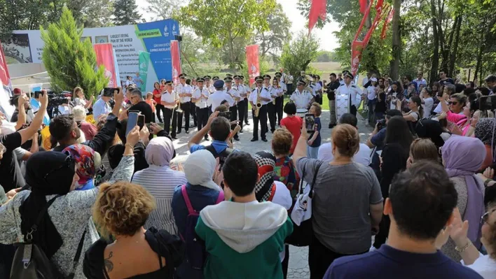 Bando ve Ciğer Festivali'nin ikinci gününde renkli görüntüler oluştu