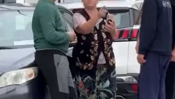 Başakşehir'de park yeri kavgası kameraya yansıdı