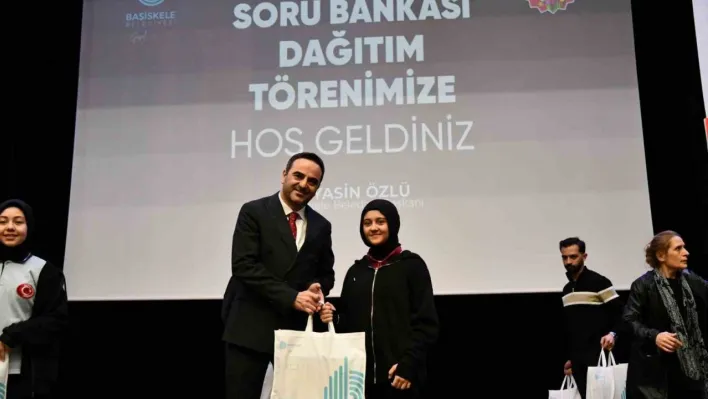 Başiskele'de 1608 öğrenciye LGS soru bankası desteği