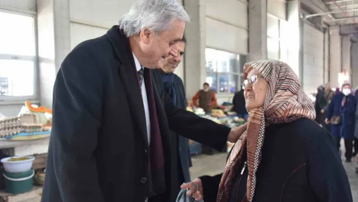 Başkan Bakkalcıoğlu'ndan kapalı pazar ziyareti