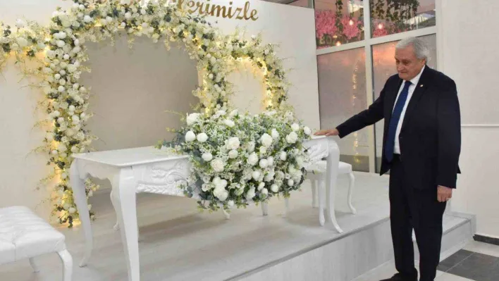 Başkan Bakkalcıoğlu'ndan yeni nikah salonunda son kontroller