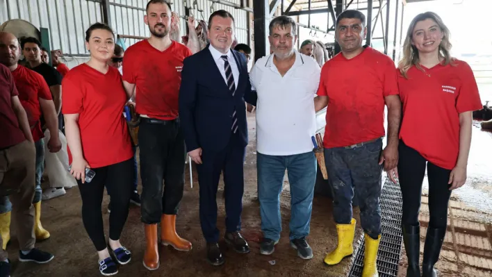 Başkan Balcıoğlu, Kurban Bayramı'nda Köylerde Vatandaşlarla Bayramlaştı